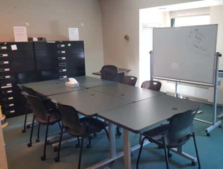 Click on this picture to reserve this space.. Group Study - 2nd Floor