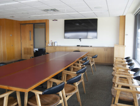 Conference room. Click on this picture to reserve this room.